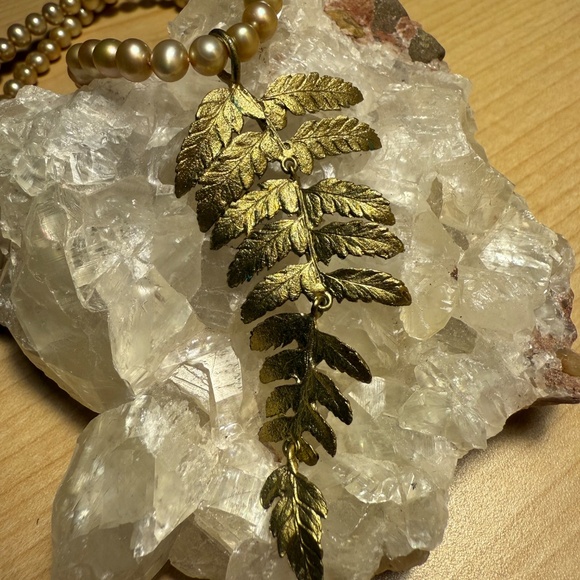 Michael Michaud | Fern with Freshwater pearls - Picture 2 of 2
